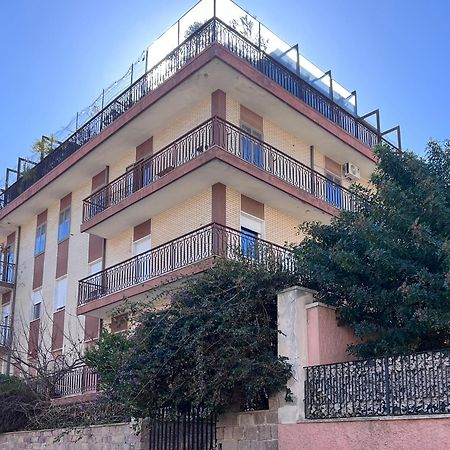 Caralis Suites Rooms Cagliari Ngoại thất bức ảnh