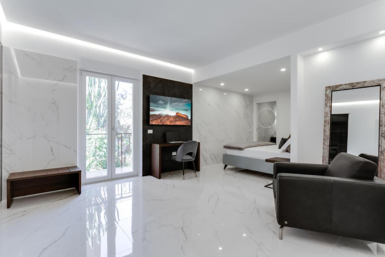 Caralis Suites Rooms Cagliari Ngoại thất bức ảnh