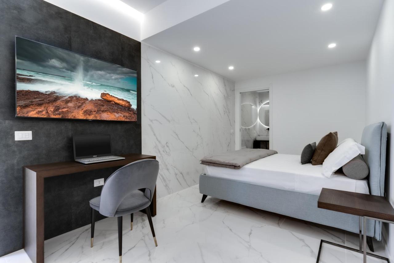 Caralis Suites Rooms Cagliari Ngoại thất bức ảnh